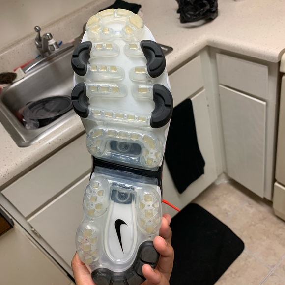 Nike Vapormax - Picture 6 of 6